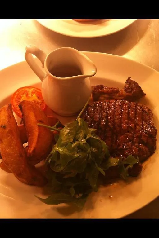 The Village Inn Northallerton 3*,